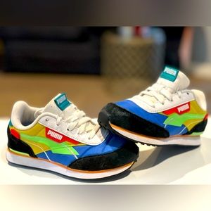 PUMA FUTURE RIDER TWOFOLD- Little Kid size 11